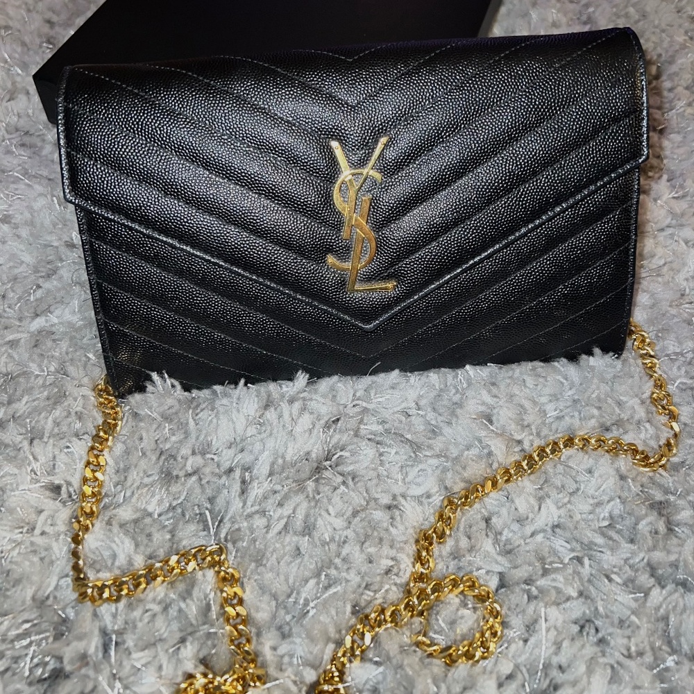 YSL CASSANDRE MATELASSÉ CHAIN WALLET IN GRAIN DE POUDRE EMBOSSED LEATHER